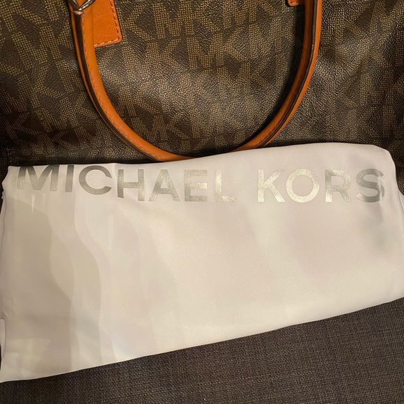 Michael Kors signature shoulder bag handbag - Picture 3 of 8